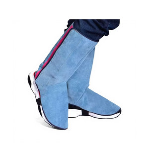 Couvre-chaussures de soudeur en cuir de vachette pleine fleur, robustes, ignifuges, résistantes à l'abrasion et à la chaleur (500-1000°C), imperméables et de sécurité - Product Image 1