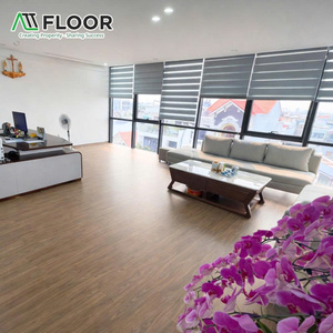 Planche de sol en vinyle PVC durable, antidérapante et imperméable, épaisseur 5 mm 7 mm, revêtement de sol SPC ignifuge pour hôpitaux et espaces commerciaux - Product Image 2