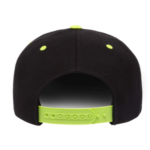 Gorra Snapback de 6 Paneles, Negra con Borde Verde Neón, Ajustable, Unisex, Estilo Urbano, Casual - Product Image 5