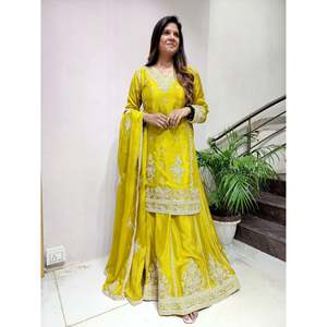 Ensemble haut et dupatta Sarara pour femmes, vêtements de soirée de créateur - Product Image 6