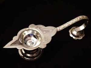 Traditional 925 <b>Silver</b> Diya <b>Lamp</b> – Handcrafted Round Oil <b>Lamp</b> for Indian Puja Home Temple Decoration Wholesale - Product Image 3