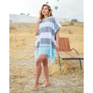 Poncho de luxe à capuche pour plage et piscine avec différents styles de couvertures de plage pour adulte de l'Inde - Product Image 4