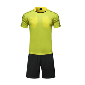 Ensemble de vêtements de sport respirants à manches courtes et shorts pour l'entraînement d'équipe, vente en gros, tenue de football personnalisée - Product Image 1