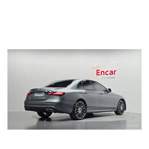 Mercedes-Benz Classe E E350 4MATIC AMG Line 2023, 13 520 km, boîte automatique, sièges en cuir, conduite à gauche, caméra de recul - Product Image 2