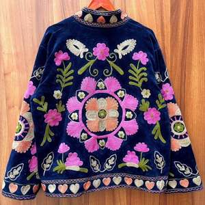Chaqueta de terciopelo verde con bordado floral, cuello mandarín, manga larga, abrigo informal cálido de invierno, hecho a mano con patrón de corazones - Product Image 5