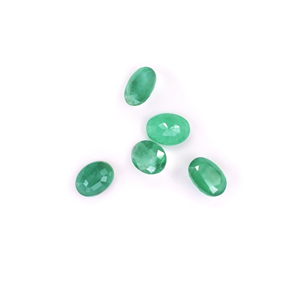 Émeraudes zambiennes naturelles, ovales calibrées 6x8mm, pierres précieuses facettées naturelles, prêtes à l'emploi pour la création de bijoux. - Product Image 3