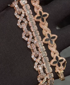 Pulsera de oro rosa con moissanita y diamantes, corte baguette, diseño floral, cadena de eslabones, joyería diaria para mujer, amuleto. - Product Image 1