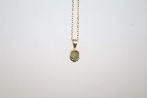 Pendentif en péridot brut, pierre de naissance d'août, argent sterling 925 plaqué or 14 carats, cristal de guérison, bijou délicat, cadeau - Product Image 3