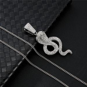 Colgante de Serpiente de Moissanita Chapado en Oro de Lujo para Hombre, Joyería Hip Hop Icy Bling con Colgante de Animal - Product Image 4