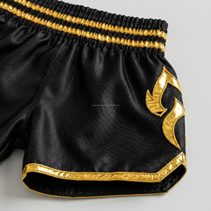 Pantalones Cortos de Muay Thai para Hombre con Ribete Dorado Metálico Personalizado, Pantalones Cortos de Kickboxing de Satén Negro Premium, Pantalones Cortos de Lucha MMA con Logotipo Personalizado al por Mayor - Product Image 5