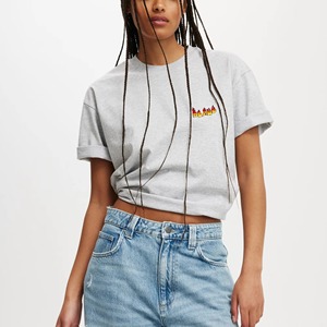 Women's Oversized Crew Neck <b>T</b>-<b>Shirt</b> Solid Light Gray 100% Cotton Loose Fit Regular Sleeve Jersey Fabric All Seasons Style - Product Image 3