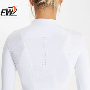 Camisa de equitación de alta calidad para mujer, para jinetes, elegante, para deportes al aire libre, con encaje de malla, mangas cortas, hecha de spandex. - Product Image 3
