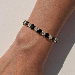 Pulsera con Dije de Ónix Negro en Plata de Ley 925 Chapada en Oro, Joyería Elegante Hecha a Mano, Regalo de Lujo para Mujer - Product Image 4