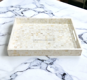 Plateau de service en bois personnalisé avec poignée en nacre, couleur et taille personnalisées durables, dernier design d'Inde - Product Image 2