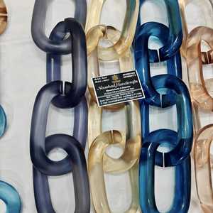 Modelo de Búho de Resina Ecológica Hecho a Mano, Decoración de Pared con Cadena y Acabado Esmaltado, Opción de Regalo para Interiores Elegantes - Product Image 4