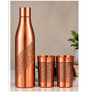 Ensemble de bouteilles d'eau en cuivre moderne, design chinois traditionnel, utilisation domestique portable, 2 verres inclus - Product Image 5