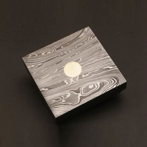 Round Damascus Steel Ashtray Handmade Metal Cigarette Ashtray with Unique Texture <b>Tabletop</b> Smoking Decoration - Product Image 4