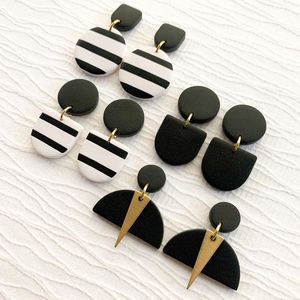 Pendientes de Resina Ligeros Hechos a Mano con Pulido Suave, Diseño Moderno, Calidad Duradera, Accesorio de Joyería de Cristal a la Moda - Product Image 5