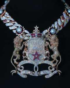 Colgante de lujo y moderno con diseño de escudo hindú religioso, con moissanita de corte brillante, en plata 925 bañada en rodio, para hombre, ideal para fiestas. - Product Image 3