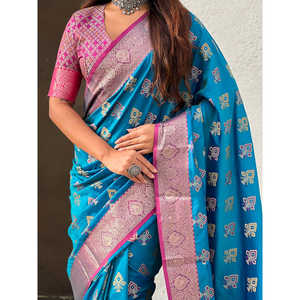 Sari Patola de Seda Suave Azul con Tejidos en Contraste con Hilo Zari, Elegante Traje de Fiesta - Product Image 2