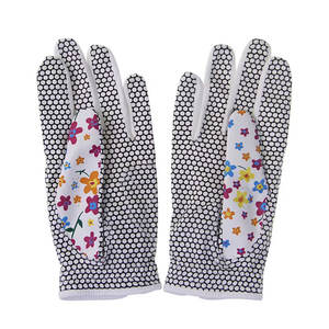 Équipement de pratique sportive en plein air confortable, comprenant des gants de golf avec une adhérence fiable et une conception flexible. - Product Image 6