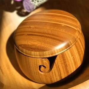 Cuenco de madera de la mejor calidad para hilo, soporte redondo hecho a mano con tapa para guardar hilo de tejer y ganchillo, a precios bajos. - Product Image 3