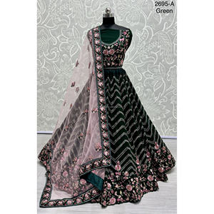 Collections de velours de vêtements de mariée indiens pour la mariée avec le travail de Zarkhan par Fabzone - Product Image 3