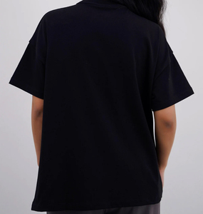 เสื้อยืดโอเวอร์ไซส์ทรงหลวม หนานุ่ม สำหรับผู้ชาย สีดำล้วน ไหล่ตก สไตล์สตรีทแวร์ ผ้าฝ้าย 100% ระบายอากาศได้ดี เหมาะสำหรับฤดูร้อน - Product Image 2