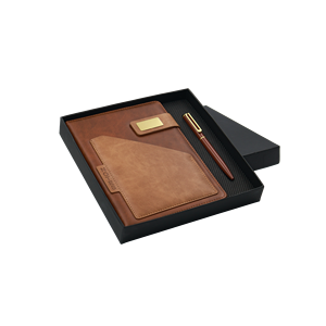 Collection de papeterie : Coffret cadeau de carnets à couverture rigide personnalisés avec stylo à bille assorti personnalisé pour une écriture exécutive - Product Image 1