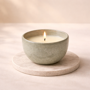 Vase à bougie en céramique de luxe, finition émaillée, mèche unique, longue durée de combustion, design bol lisse, décoration d'intérieur haut de gamme - Product Image 4