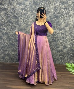 Robe moderne Fendi brodée avec sequins et dupatta, tenue de fête, prix de gros, vêtement ethnique multicolore en coton à séchage rapide - Product Image 1