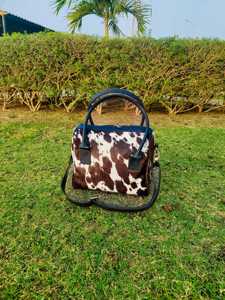 Bolso Tote de Verano Personalizado en Piel de Vacuno con Pelo, de Lujo para Mujer, Modelo LHTB-0126, Color y Logotipo Personalizables - Product Image 3