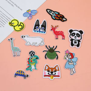 Parches Termoadhesivos Personalizados de Tela Twill Bordada con Diseño Floral Botánico para Ropa y Chaquetas - Product Image 3