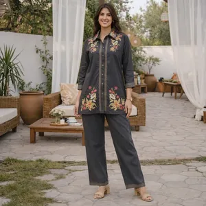 Ensemble en coton gris brodé pour femmes, manches trois quarts, pantalon long, style bohème, tenue printemps-été - Product Image 1