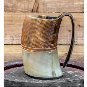 Tazas de cuerno talladas a mano de color blanco, hechas a medida, ideales para tiendas de hidromiel y tiendas de artículos vikingos para su reventa. - Product Image 4