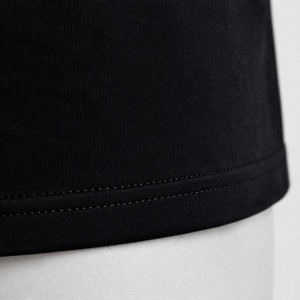 เสื้อกล้ามออกกำลังกายผู้ชายแบบกำหนดเอง น้ำหนักเบา แห้งเร็ว ระบายอากาศได้ดี ผลิตจากโพลีเอสเตอร์ผสมสแปนเด็กซ์ ไม่มีแขน เหมาะสำหรับออกกำลังกาย ฟิตเนส รับผลิตแบบ OEM ODM ชุดกีฬา - Product Image 3