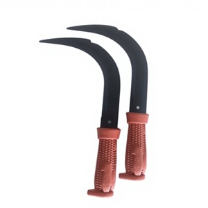 Shree Devam Agrico - Hoz Agrícola Multiusos con Mango de Plástico y Madera, Hoja de 15.5 cm (6 Pulgadas) con Acabado Pulido y Dientes para Césped - Product Image 1