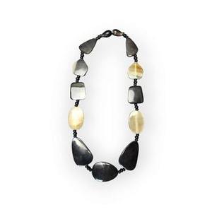 สร้อยคอเรซิ่น สร้อยคอทำมือ - Product Image 1