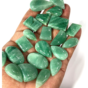 Aventurine verte naturelle, pierres précieuses brutes, cabochons, formes et tailles variées, environ 20 à 30 mm - Product Image 1