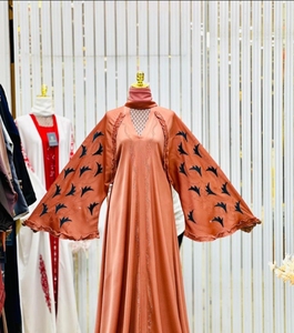 Abaya Modeste de Dubaï en Gros, Perlée et Pailletée, à Manches Longues, Traditionnelle Musulmane, Faite à la Main, pour Mariage, en Polyester Respirant, Col en V pour Femme - Product Image 1