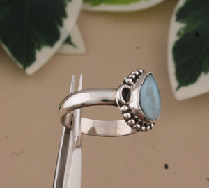 Bague en argent sterling 925 sertie de pierres précieuses Larimar, coupe classique bohème délicate, solitaire certifié Jaipur, pour les fêtes - Product Image 2