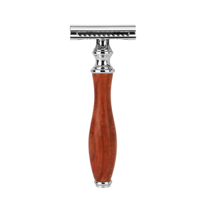 Rasoir de sécurité professionnel à manche en bois rouge, rasoir manuel réutilisable extra long avec lame tranchante pour le soin personnel - Product Image 1