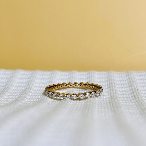 แหวนเพชรทรงกลมเจียระไนแบบบริลเลียนท์ 14K โรสโกลด์ เพชรเลี้ยงในห้องปฏิบัติการ ดีไซน์คลาสสิก สำหรับผู้หญิง เหมาะสำหรับเป็นแหวนหมั้นและแหวนแต่งงาน - Product Image 1
