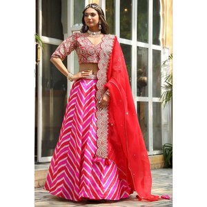 Lehenga Choli de soirée de créateur avec un magnifique dupatta, taille 2XL - Product Image 2