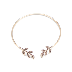 Elegant Vintage Leaf Style Fashion Cuff Bracelet - Product Image 3