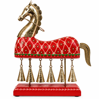 Décoration de cheval en bois artisanal à 10 clochettes |   Figurine de cheval indien peinte à la main |   Décoration de table traditionnelle du Rajasthan pour la maison