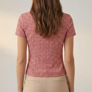 Chemisier ajusté à col en V et manches courtes pour femme, motif gingham rouge et blanc, boutonné, style décontracté chic, idéal pour l'été - Product Image 2