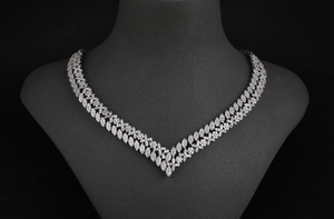 Ensemble de bijoux de mariée Orelia Luxe Orelia 451 plaqué platine, collier, boucles d'oreilles, bracelet et bague en zircon cubique pour mariage et fête - Product Image 2