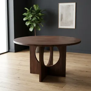 Table basse vintage ronde en bois de noyer foncé avec base à découpes géométriques, meubles de salon de style mid-century modern, pièces d'appoint - Product Image 5