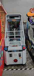 เครื่องเล่นบาสเก็ตบอลอาร์เคด HGR Amusement รุ่นยอดนิยม ขนาดหน้าจอ 42 นิ้ว สำหรับเด็กและผู้ใหญ่ โครงสร้างโลหะแข็งแรงทนทาน - Product Image 5